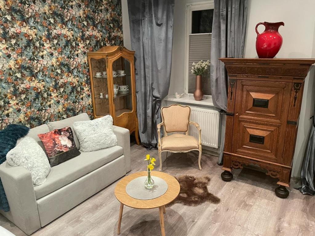 Center Apartment *