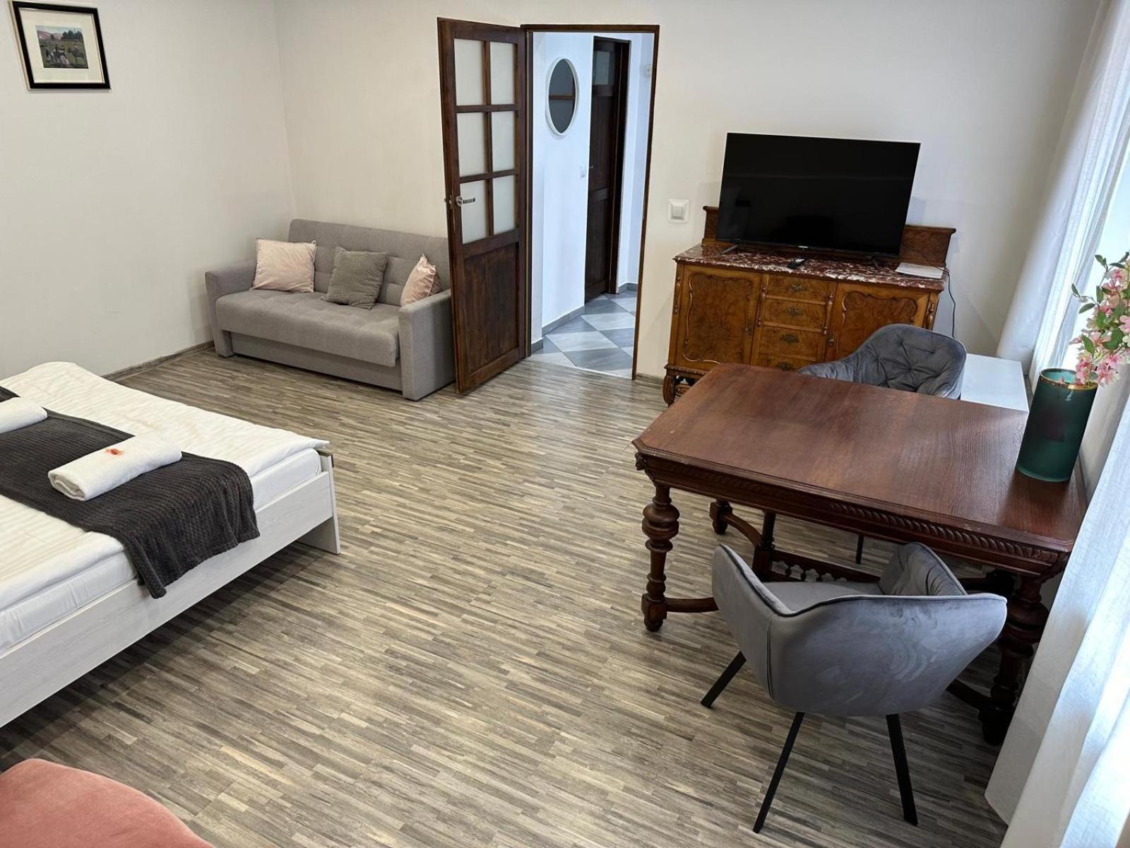 Apartment Center